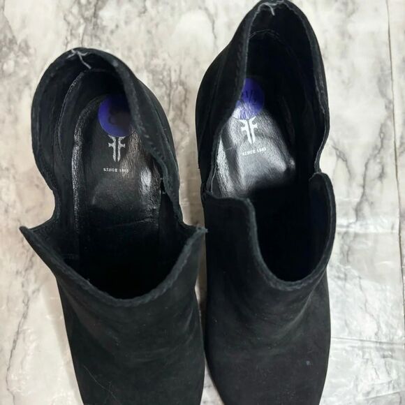 FRYE Black booties ankle boots point toe size 8.5 - Picture 3 of 8
